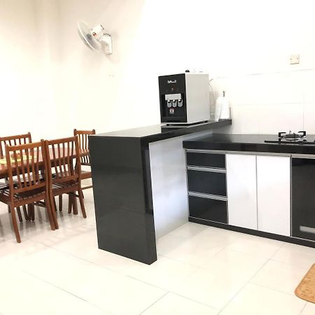 Ana Guest House Jalan Airport Kuantan Luaran gambar